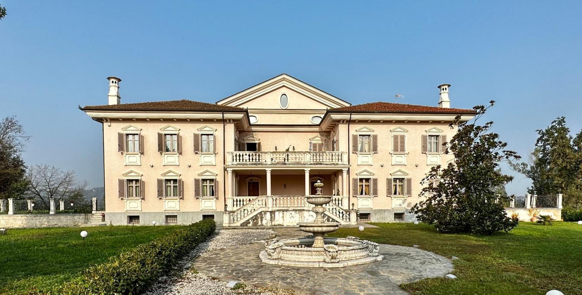 Hotel Oasi di Monchiero Esterno foto